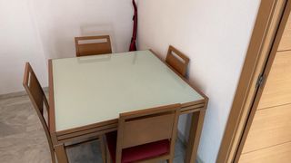 Mesa extensible de comedor de cristal y madera