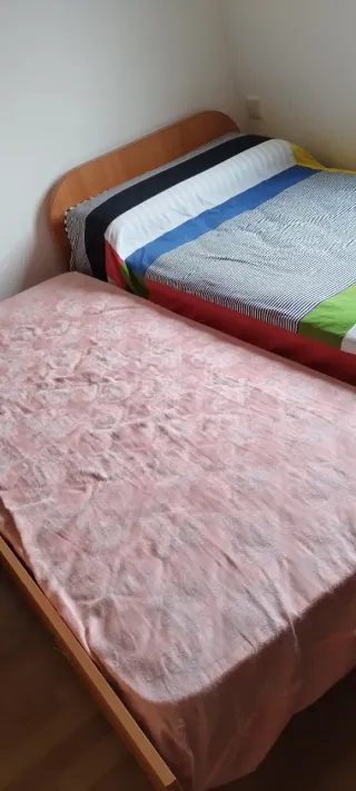 Cama individual con cama nido supletoria