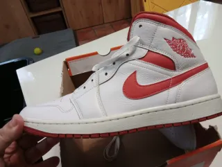 Nike Air Jordan 1 Mid SE Blanco Rojo
