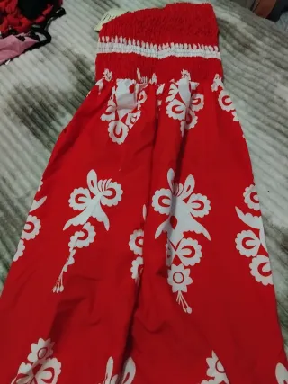 Vestido largo rojo y blanco