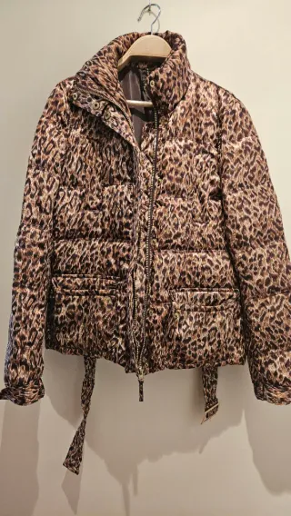 Chaqueta leopardo con cinturón