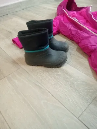 Mono nieve niña 3 años + botines 26/27