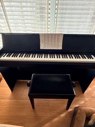 Piano digital Yamaha Arius