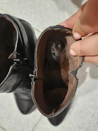 Stivali Nero Giardini neri con fibbie