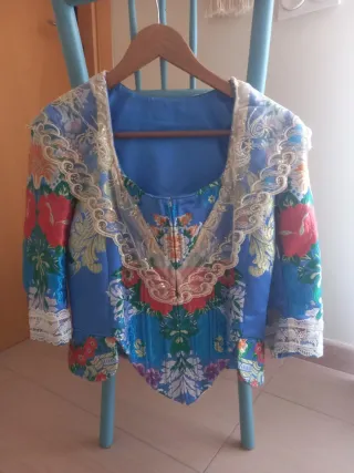 Traje de Fallera azul con manteletas