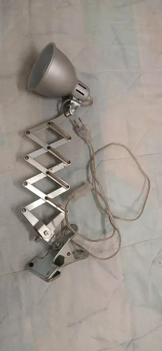 Lámpara pinza estilo vintage