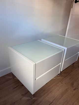 Confezione di 2 Comodini Bianchi con Cristallo