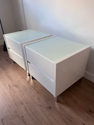 Confezione di 2 Comodini Bianchi con Cristallo