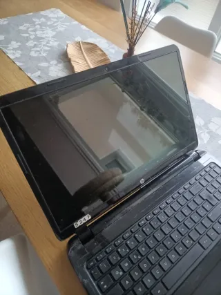 Portátil HP TPN C117 Negro, con batería