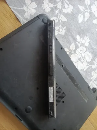 Portátil HP TPN C117 Negro, con batería