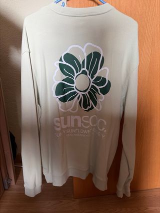 Sudadera H&M verde con estampado floral