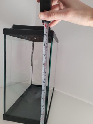 Acuario Negro y Transparente