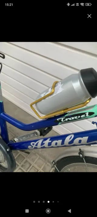 Bicicleta de paseo azul