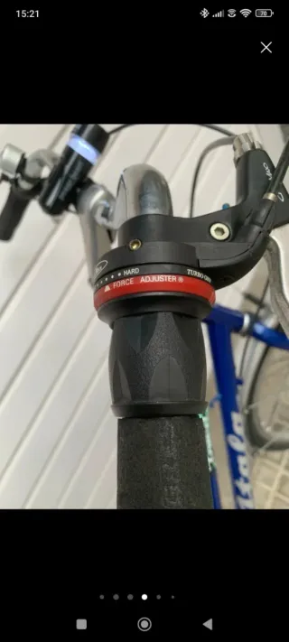 Bicicleta de paseo azul