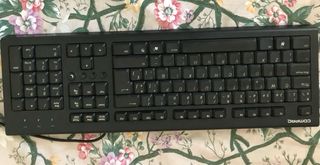 Monitor Compaq CQ1859s Negro y teclado.