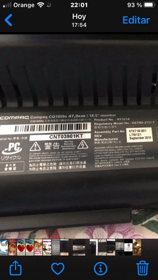 Monitor Compaq CQ1859s Negro y teclado.