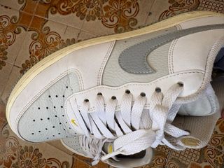 Nike Air Force Blancas y Grises