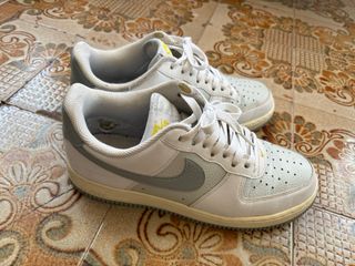 Nike Air Force Blancas y Grises