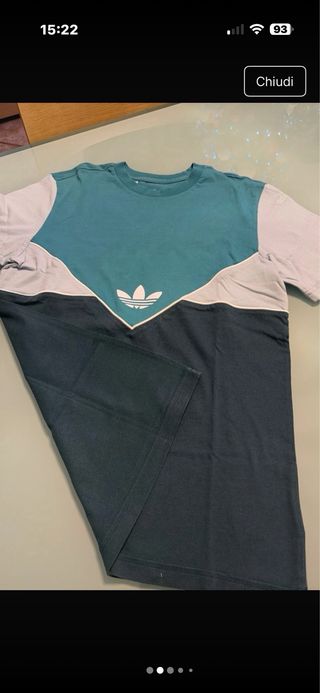 T-shirt Adidas unisex taglia 13/14 anni