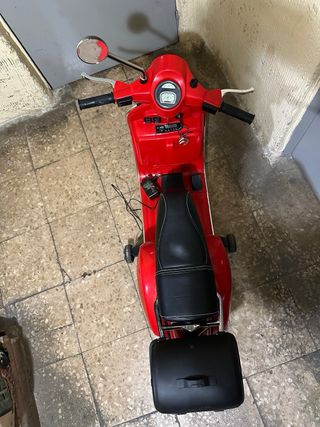 Moto Eléctrica Infantil Roja 12v