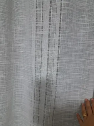 Dos cortinas con visillo