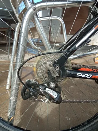 Bicicleta de montaña en buen estado – lista para