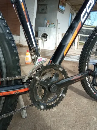 Bicicleta de montaña en buen estado – lista para