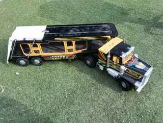 Camión porta coches Gozan