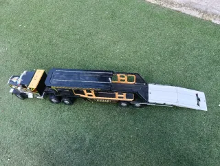 Camión porta coches Gozan