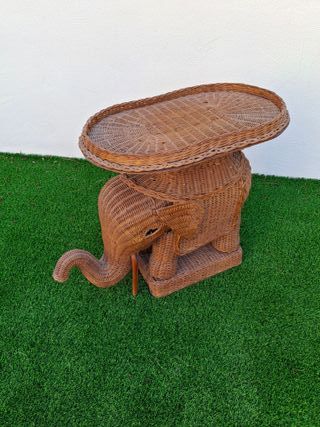 Mesa auxiliar elefante mimbre