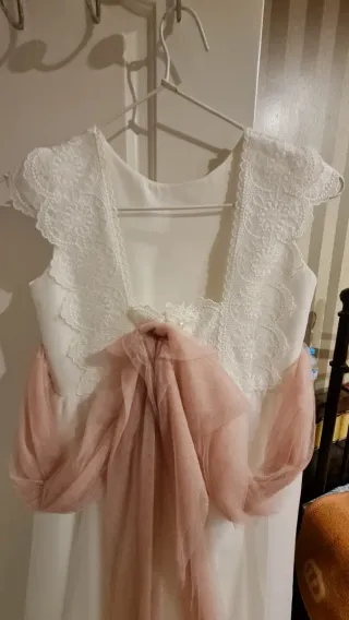 Vestido de comunión coconut blanco con detalles.