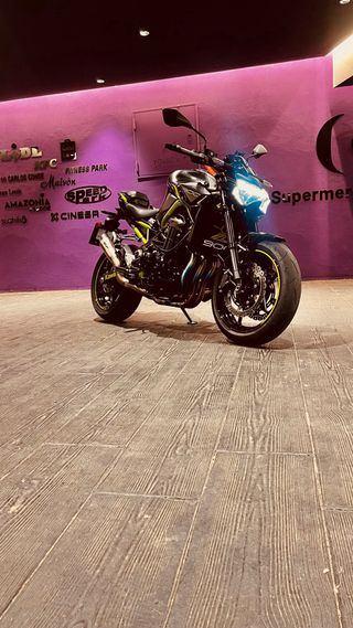 Kawasaki Z900 2022 (A) - 9.809 km