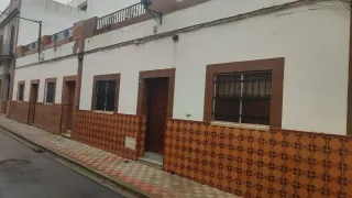 4 casas a derribar en pleno centro de Alcalá de Gu