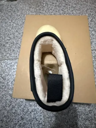 Stivali UGG Beige Trasparenti