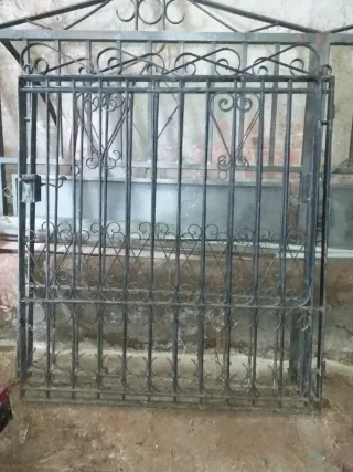 Puerta de hierro forjado 2 hojas