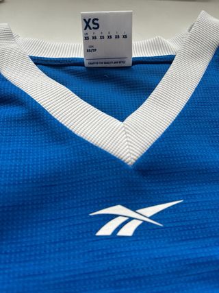 Camiseta Reebok Classic manga larga azul