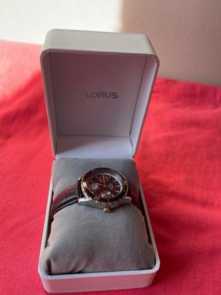 Reloj Lorus Marrón y Dorado