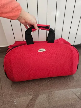 Bolsa deportiva roja patinaje