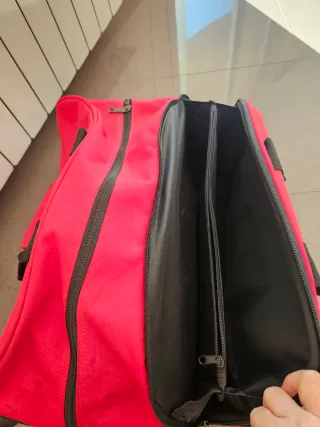 Bolsa deportiva roja patinaje