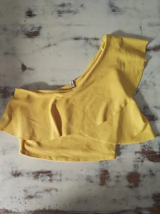 Top Stradivarius Amarillo Talla S