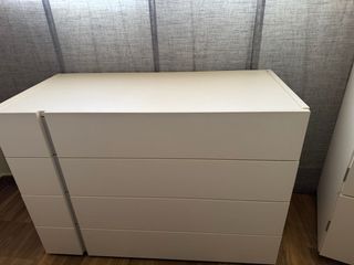 Dormitorio moderno con luces LED