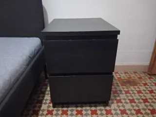 Comodino Ikea nero