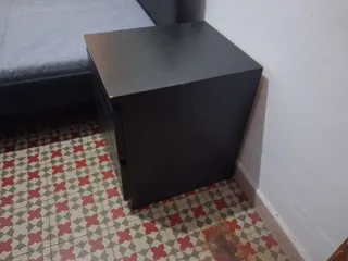 Comodino Ikea nero