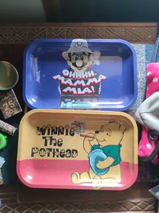 Bandejas metálicas decoradas