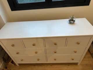 Cómoda IKEA HEMNES 8 cajones