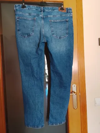 Tejanos azules, cintura 50cm, camisas, cazadora