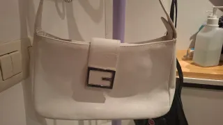 Bolso de piel blanco