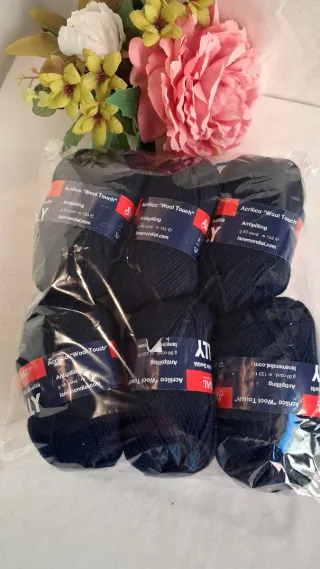 6 Gomitoli Mondial Crilly Blu 100% Acrilico