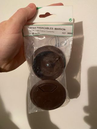 Tapas Pasacables Marrón D. 60 mm