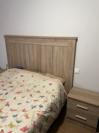 Cabecero, mesitas, colchón y somier 135cm